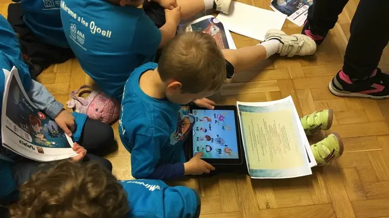 Cuento interactivo autismo Cinfa ANA.