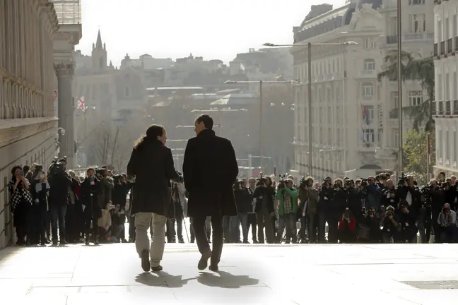 El paseo de Sánchez e Iglesias. EFE