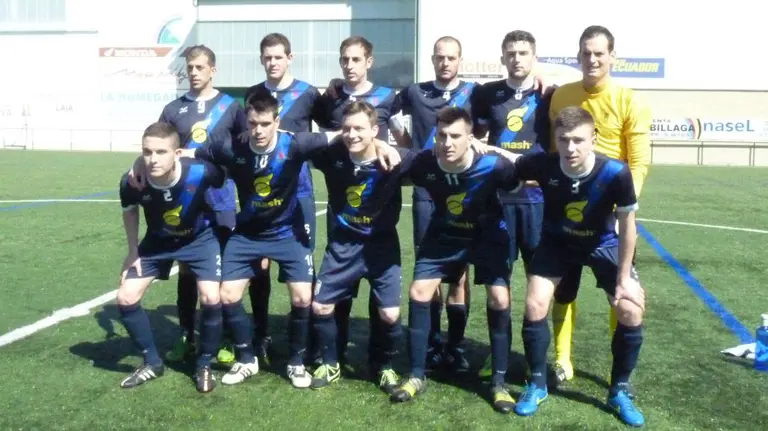 Equipo titular del Cantolagua en el estadio Oberena.
