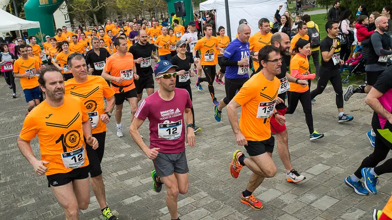 Participantes en la Carrera de La Ciudadela de 2016. PABLO LASAOSA 8