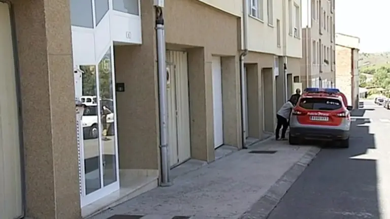 Agentes de la Policía Foral en el lugar donde ocurrió el suceso. Antena 3