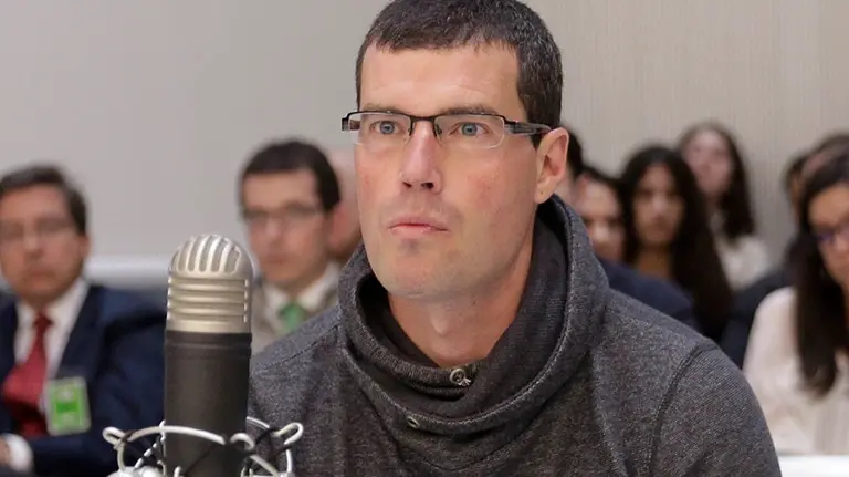 GRA039. MADRID, 04/04/2016.- El exintegrante del comando Amaiur de ETA Jorge Olaiz, durante su declaración en la Audiencia Nacional, donde hoy se le juzga por tratar de matar en el 2000 al concejal de UPN en el Ayuntamiento de Pamplona Miguel Ángel Ruiz Langarica, hechos por los que se enfrenta a una petición del fiscal de 15 años de cárcel. Olaiz, que fue puesto en libertad en 2014 tras cumplir casi trece años en prisión tras ser detenido en 2001 por un tiroteo con la Guardia Civil en Pamplona, ingresó en prisión hace un año por este intento de asesinato al ser reconocido por un testigo como la persona que logró huir del lugar de los hechos. EFE/Emilio Naranjo ***POOL***