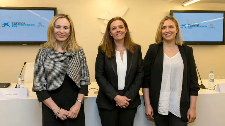 De izquierda a derecha, Izaskun Goñi, Ana Díez Fontana y Maite Agüeros.
