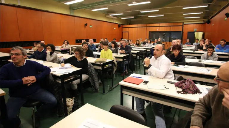 Imagen de los asistentes al curso de la UPNA.