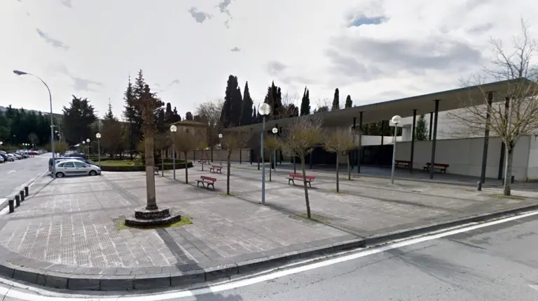 Entrada del Cementerio San José de Pamplona.