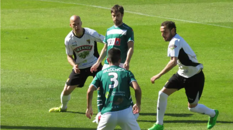 Partido Tudelano - Coruxo. Ana hernández.
