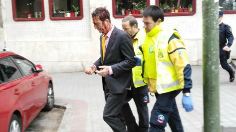 Varias personas retenidas en un atraco en una clínica dental de Madrid. TWITTER CADENA SER