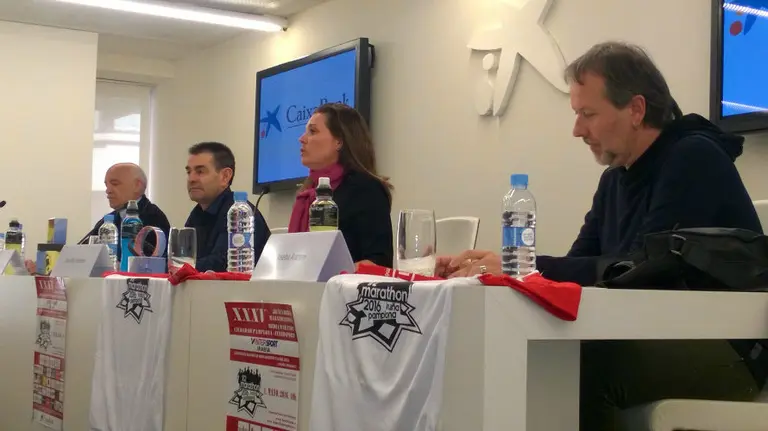 Presentaci&oacute;n XXXV Media Marat&oacute;n Pamplona. Foto La Caixa.