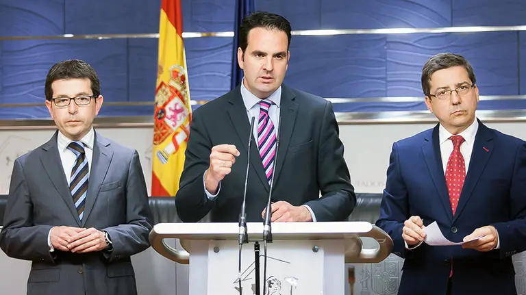 Pachi Yanguas, Íñigo Alli y Carlos Salvador, representantes de UPN en el Congreso y el Senado.