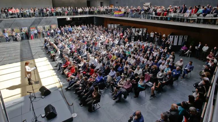 El Parlamento homenajea a los cargos electos asesinados en 1936.