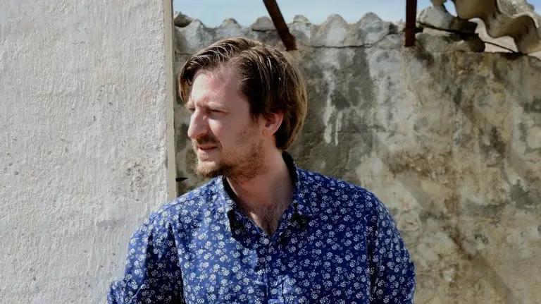 El escritor pamplonés Eduardo Laporte. SERGIO ERRO