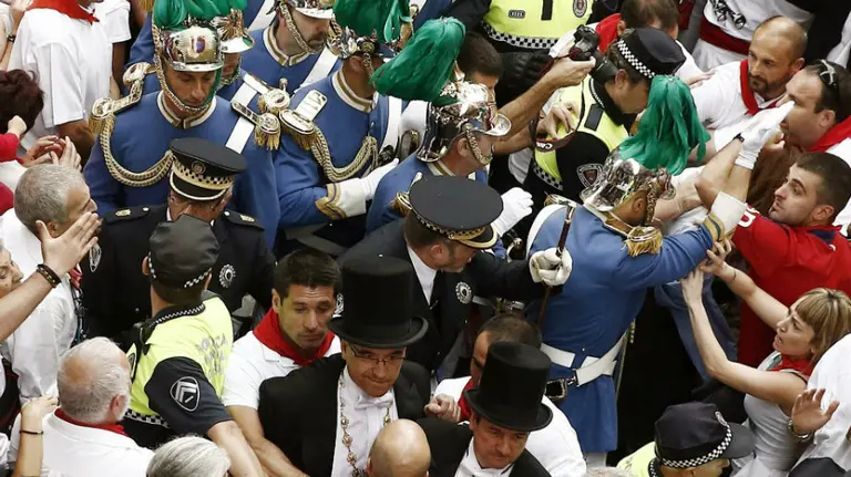 PROCESIÓN EN SANFERMI (16071303)