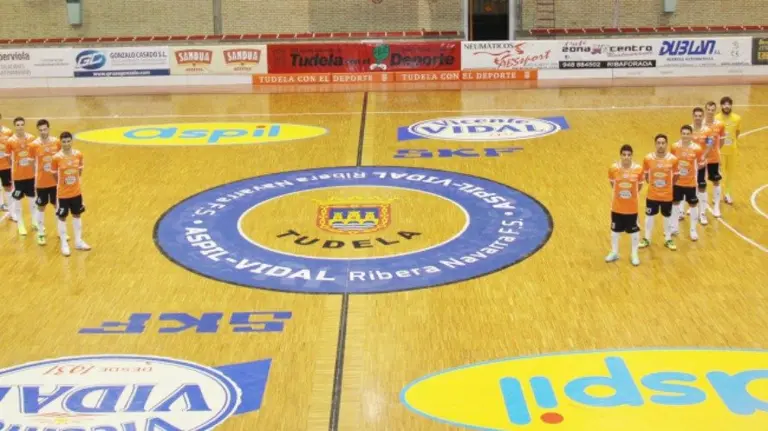 Pista del pabellón Ciudad de Tudela. Web Ribera Navarra.