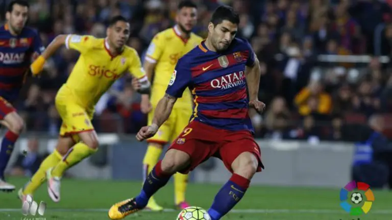 Luis Suárez marca de penalti. Lfp.