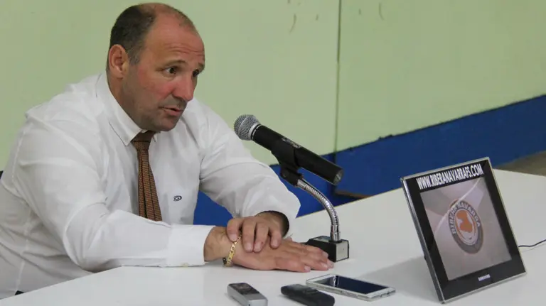José Lucas Mena Pato en rueda de prensa.