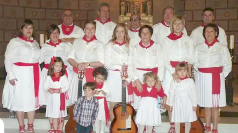 Componentes de la escuela navarra de jotas. Cedida.