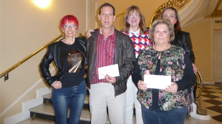 Donativos Médicos Mundi y Médicos del Mundo.