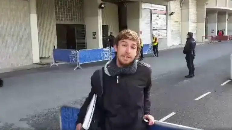 Gonzalo Olaberría, un gran osasunista, ha viajado desde Argentina para asistir por primera vez a un partido en El Sadar.