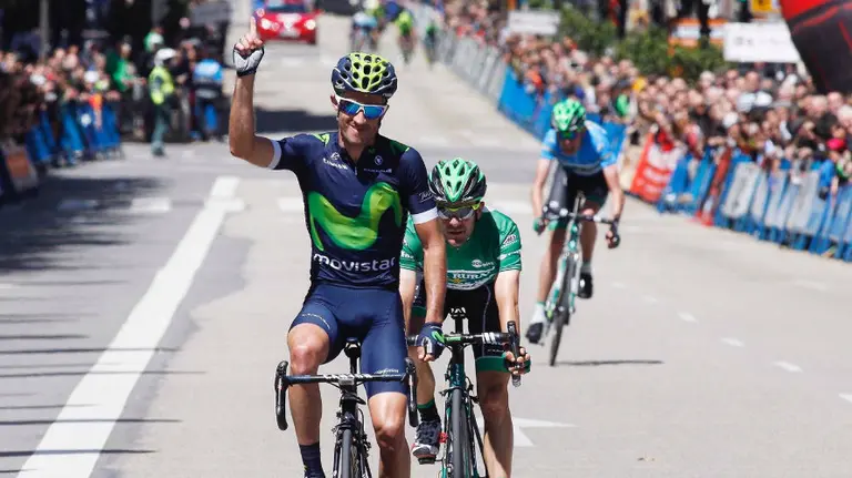Dani Moreno entra vencedor en Oviedo. Foto Movistar team.