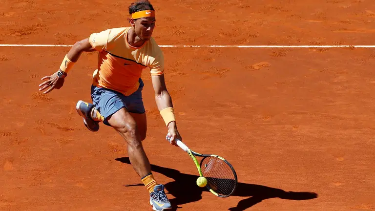 GRA346. MADRID, 03/05/2016.- El tenista español Rafael Nadal durante el partido de segunda ronda contra el ruso Andrey Kuznetsov, en el que ha ganado por 6-3 y 6-3, hoy en el torneo Mutua Madrid Open que se disputa en la Caja Mágica. EFE/Chema Moya