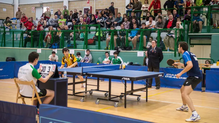 Torneo Internacional de tenis de mesa en Oberena.