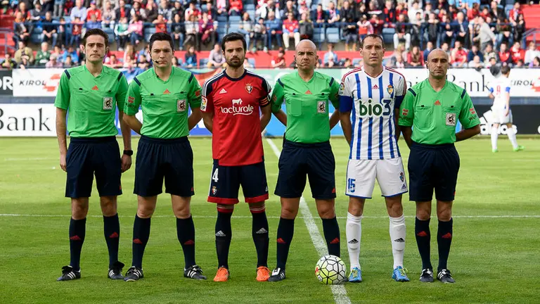 González Fuertes en  el partido Osasuna - Ponferradina el 7 de mayo de 2016 en El Sadar. Foto de Pablo Lasaosa.