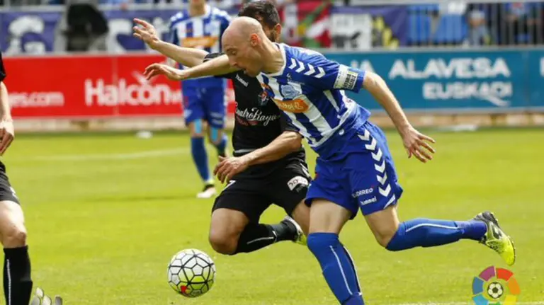 Toquero en acción con el Alavés. Lfp.