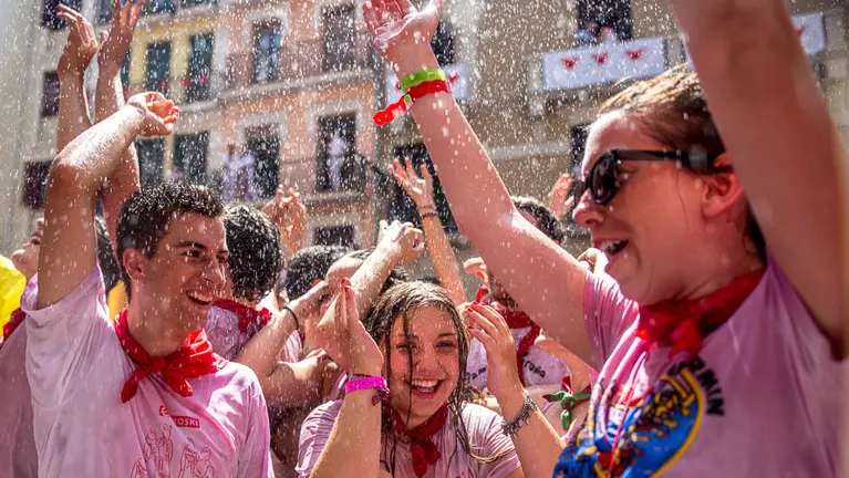 Un momento del Chupinazo de San Fermín de 2015. ÍÑIGO ALZUGARAY.