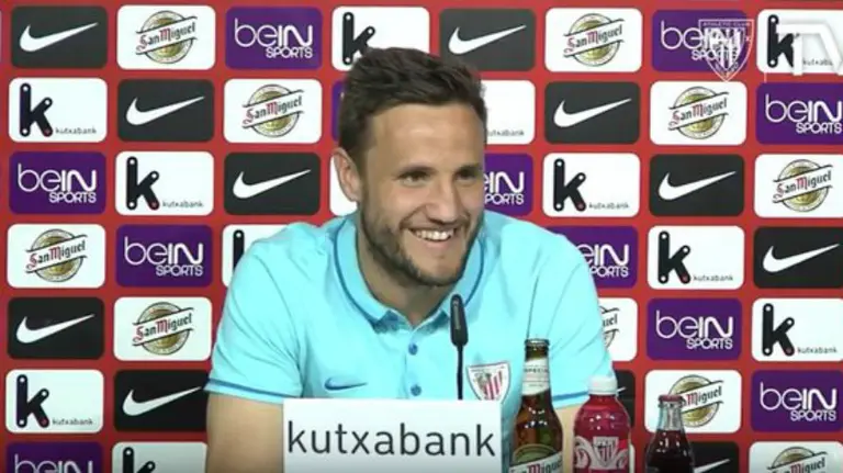 Carlos Gurpegui. en rueda de prensa. foto twitter.