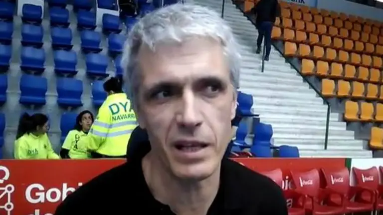 Juanto Apecechea entrena al Helvetia Anaitasuna.