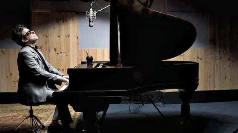 El músico argentino Andrés Calamaro, en una imagen de su álbum Romaphonic Sessions. CALAMARO.COM