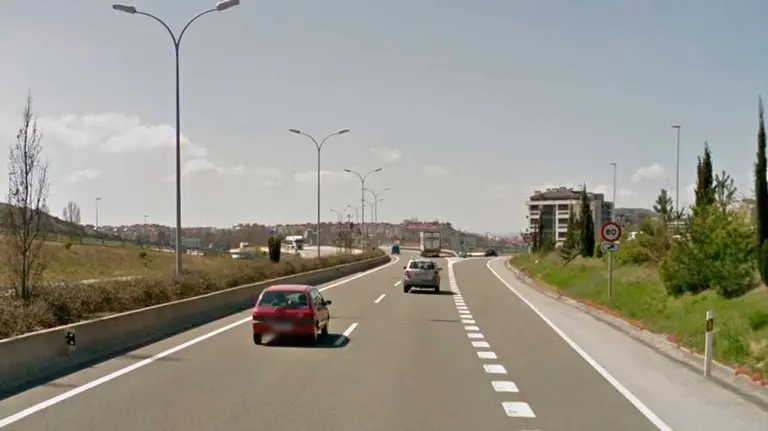 Imagen de la ronda PA-30, salida hacia Sarriguren.