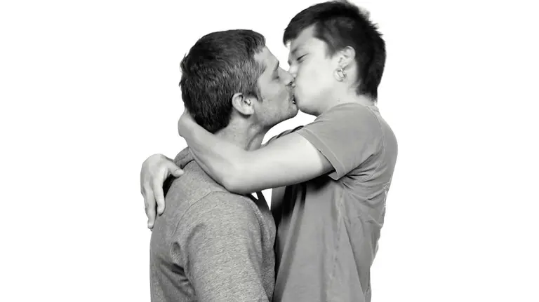 La UPNA se suma al Día contra la Homofobia con un vídeo protagonizado por estudiantes.