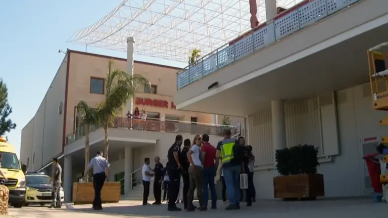 Lugar donde lanz&oacute; a la mujer al vac&iacute;o. (LV).