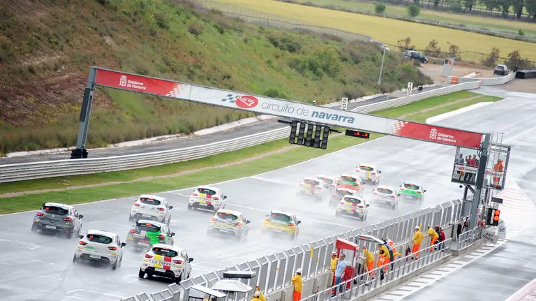 Mikel Azcona  
CER 2016_Navarra.
ClioCup 1ª competición. , domingo, 22/05/2016