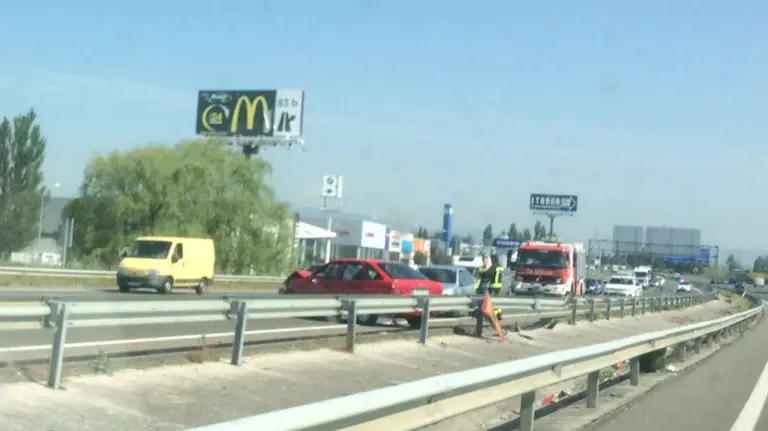 Imagen de la colisión producida esta mañana en la A15.