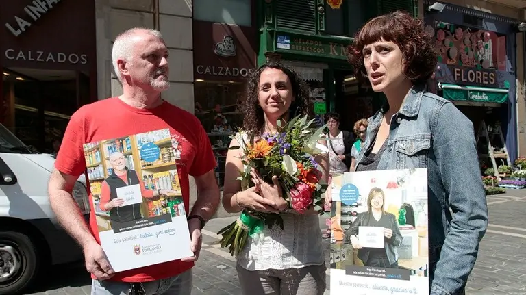 Imagen de este viernes, momento en el que se ha presentado la campaña con el comercio local de la capital foral. 