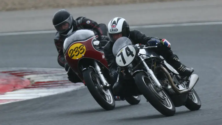 Motos clásicas en el Circuito de Navarra. cedida.