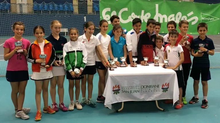 Participantes en el torneo de la agrupación deportiva San Juan.