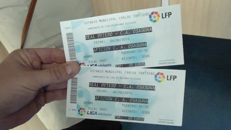 Dos entradas para el partido Oviedo - Osasuna.