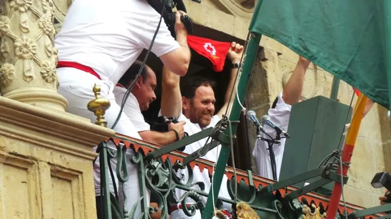Chupinazo en la Plaza del Ayuntamiento de Pamplona. San Fermín, sanfermines. AYUNTAMIENTO DE PAMPLONA