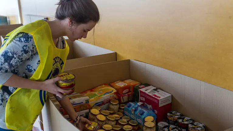 Inicio de una nueva edición de _La Gran Recogida_ del Banco de Alimentos en el hipermercado E.Leclerc.(9). IÑIGO ALZUGARAY