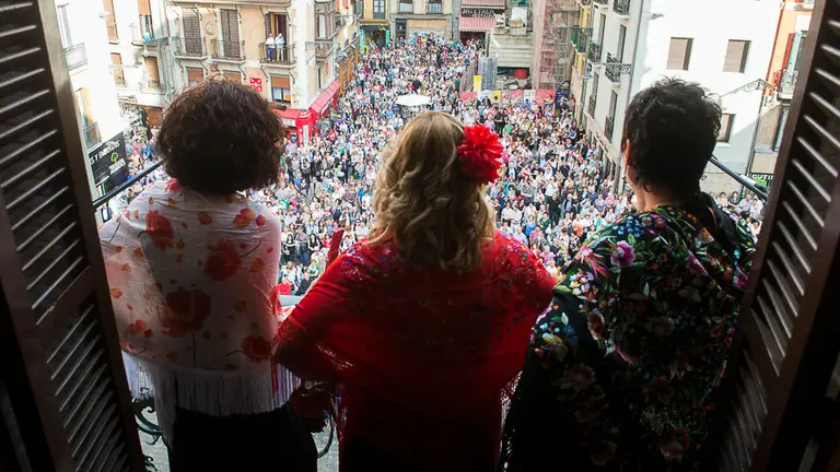 Concierto de AGAO en el Ayuntamiento de Pamplona PABLO LASAOSA 01