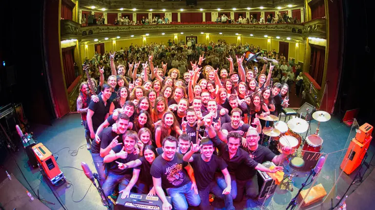 El Orfeón Pamplonés y el grupo navarro de rock El Desván presentan su proyecto fusión Rock & Choir PABLO LASAOSA 1