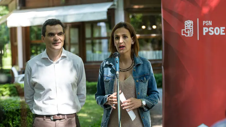 María Chivite y Guzmán Garmendia presentan la propuesta de Ley de Transparencia que PSN va a registrar en el Parlamento de Navarra (3). IÑIGO ALZUGARAY