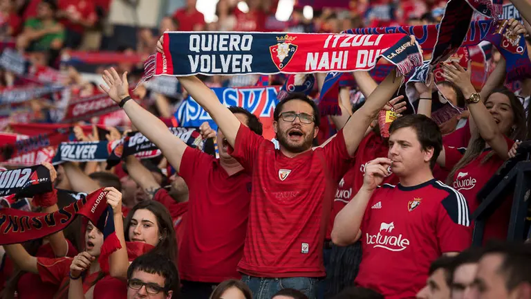 Afici&oacute;n Osasuna-Nastic. PABLO LASAOSA 03