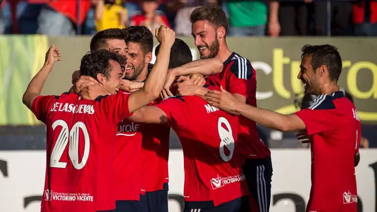 Celebración del primer gol de Mikel Merino en el partido de play-off Osasuna-Nastic.(6). IÑIGO ALZUGARAY