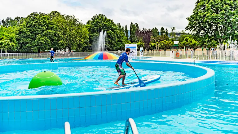 Piscina de olas en la CD Amaya.