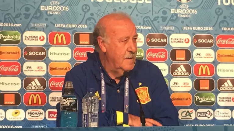 Vicente del Bosque en rueda de prensa. Twitter.