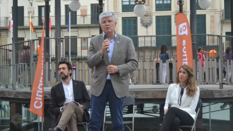 Ramón Romero, Matías Alonso y Ruth Goñi, de Ciudadanos, en Tudela.